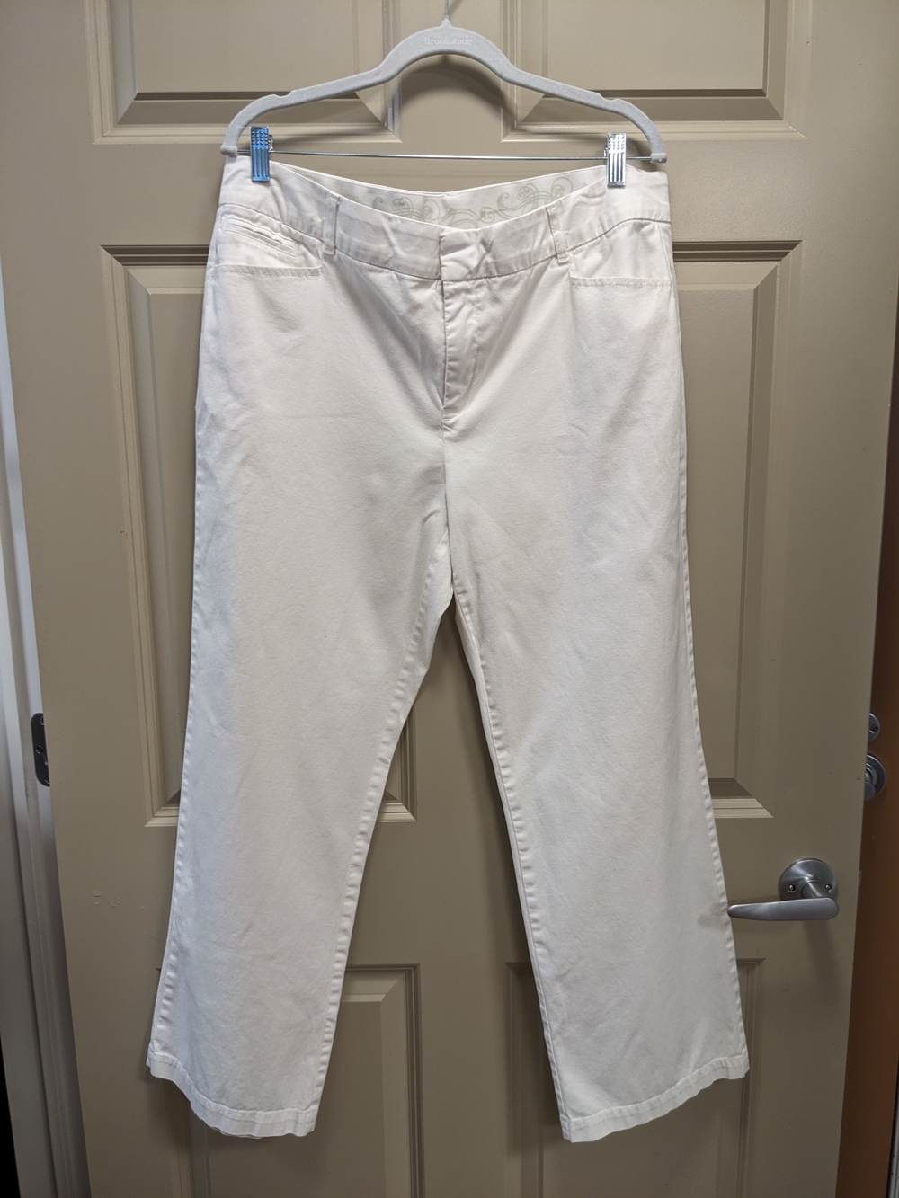 JM Collection White Straight Leg Pants Size 16 SHORT